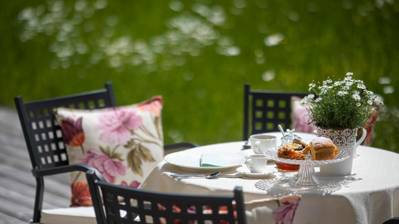 Natura Boutique Chalet Wellness Spa 도비아코 외부 사진